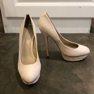 Aldo summer pumps